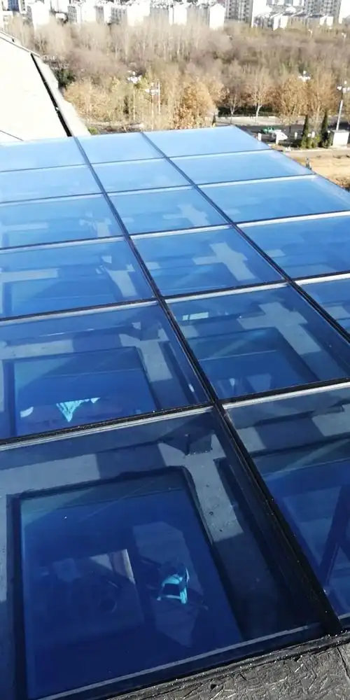 休闲阳光房玻璃顶电动天窗安装