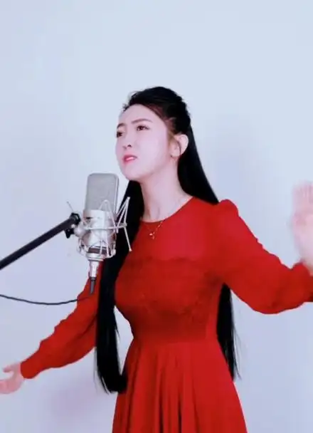 妙音@任妙音 女神的《红枣树》大家喜欢吗,说说你们最喜欢妙音穿什么