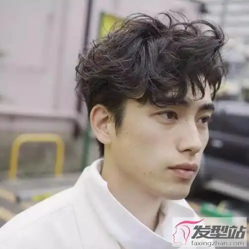 2021潮男必备烫发推荐 这么烫发尽显型男魅力_发型站_最新流行发型