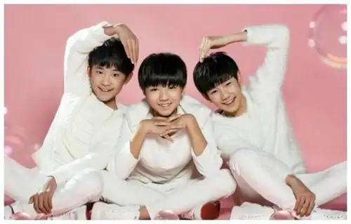 如今三小只已渐渐长大成人,并且每个人都朝着不同方向发展!