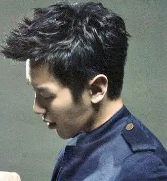 柯震东kfc广告发型 柯震东肯德基发型图片解析