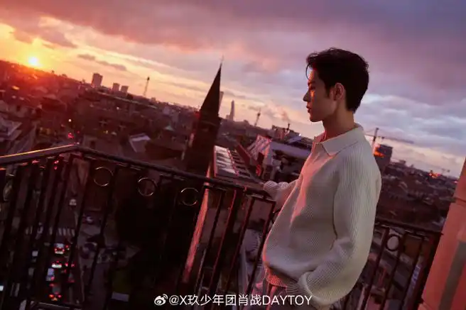 仍记得三年多前尚未代言就狂奔到店里去买肖战用尽我的一切奔向你啊