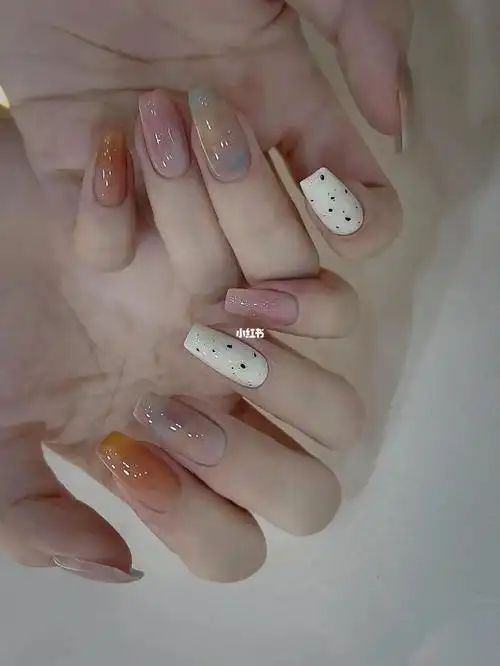 适合夏天的美甲