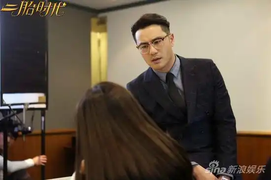 陈亦飞二胎时代演绎高富怪律师爸爸