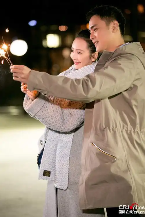 别人家的情人节!王鸥明道七夕"捧脸杀"满眼宠溺