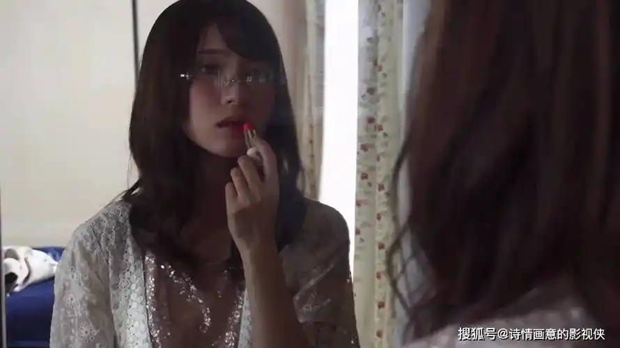 日本伦理电影《妻子的秘蜜》:禁锢的情感暗涌与家庭纠葛