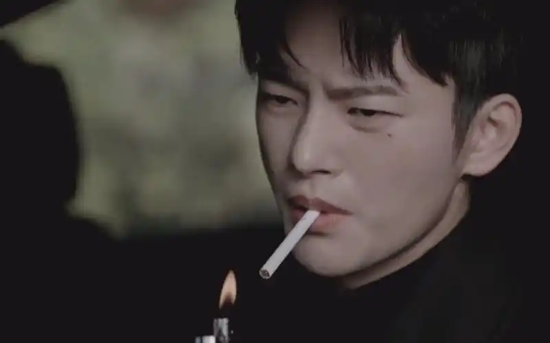 徐仁国 五月最帅叼烟男主 坏坏的外表下其实是可爱小狗狗