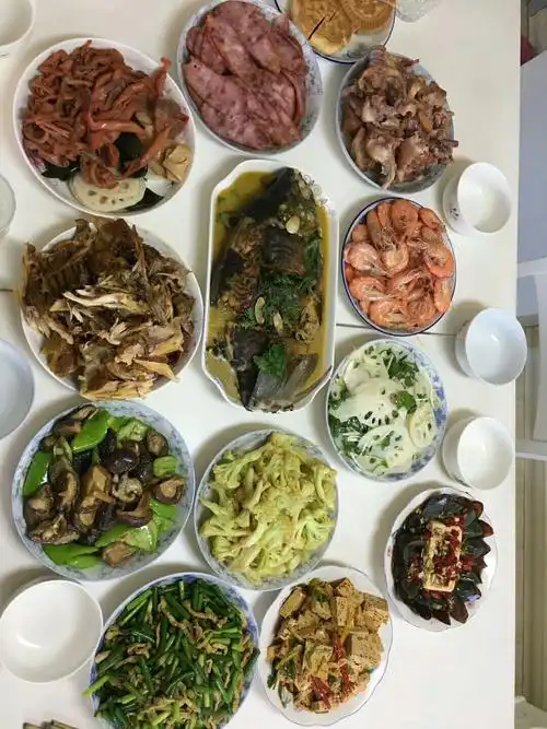 祝我们家老人和孩子们生日快乐,身体健康,平安幸福,万事如意