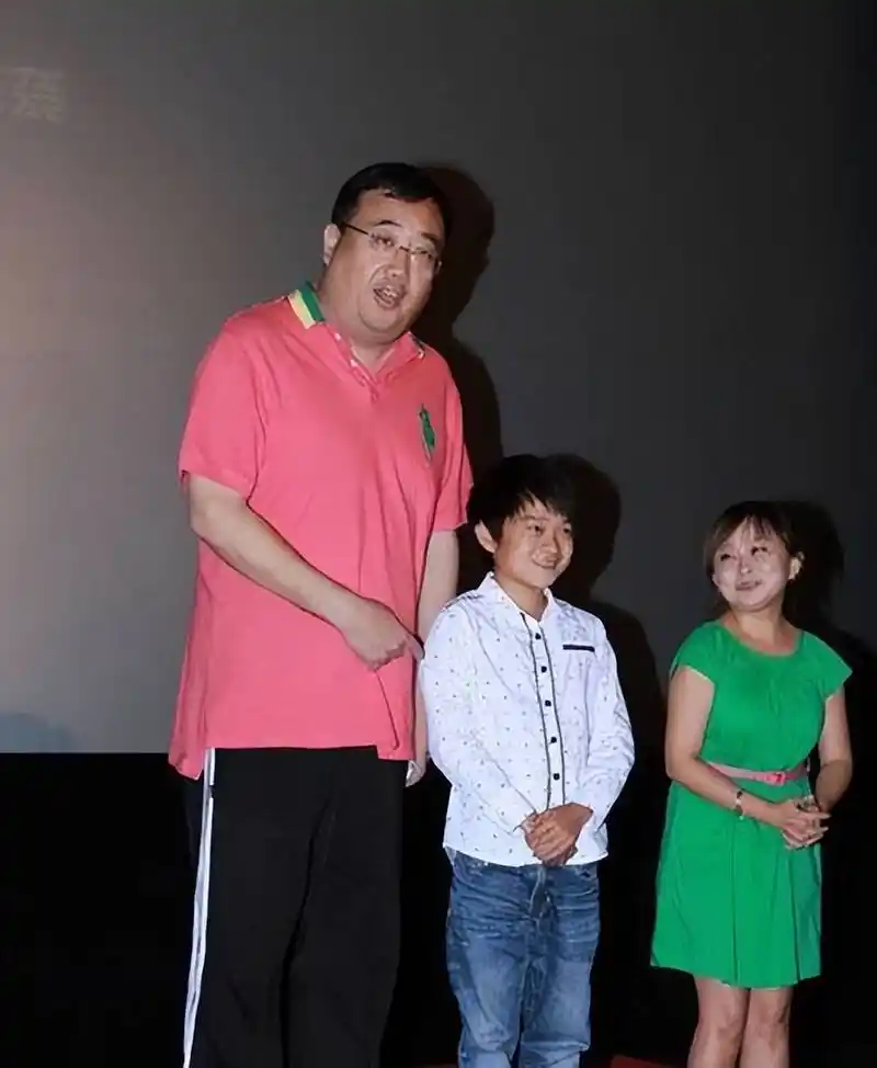 朱洁:嫁给身高1米2的袖珍医生,坚持不生孩子,如今被宠成公主_父母