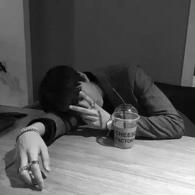 黑白头像霸气冷酷男生真人图片