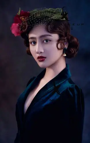 欧式时尚轻复古新娘造型