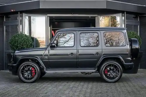 奔驰g稍加改装就非常的霸气