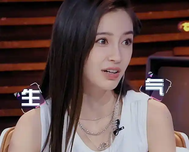 吃完黄晓明"红利"的杨颖,终于又回到了她的"怪圈"_疯马_资源_陈伟霆