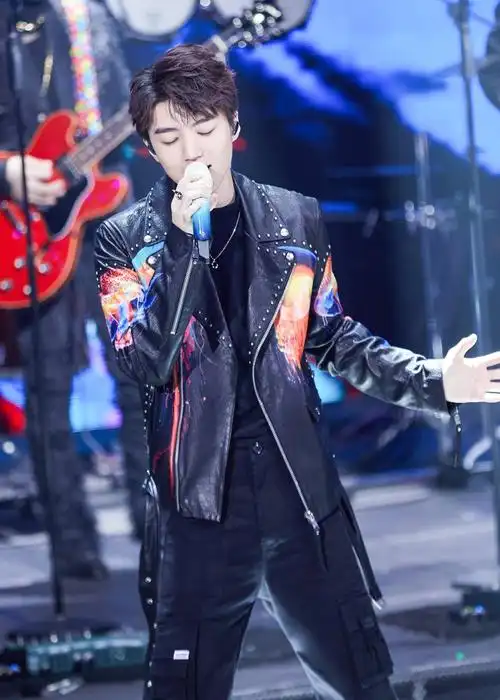 《我们的乐队》热播 王俊凯原创rap词唱出态度