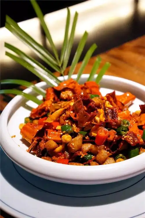 米网格格肉,价格32元开始感觉是重庆辣子鸡品尝发现内有乾坤口感