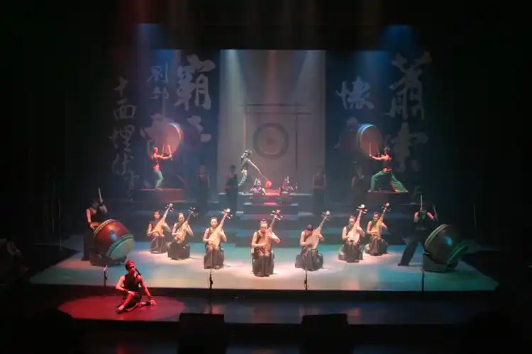 传统的突破《十面埋伏》器乐剧场