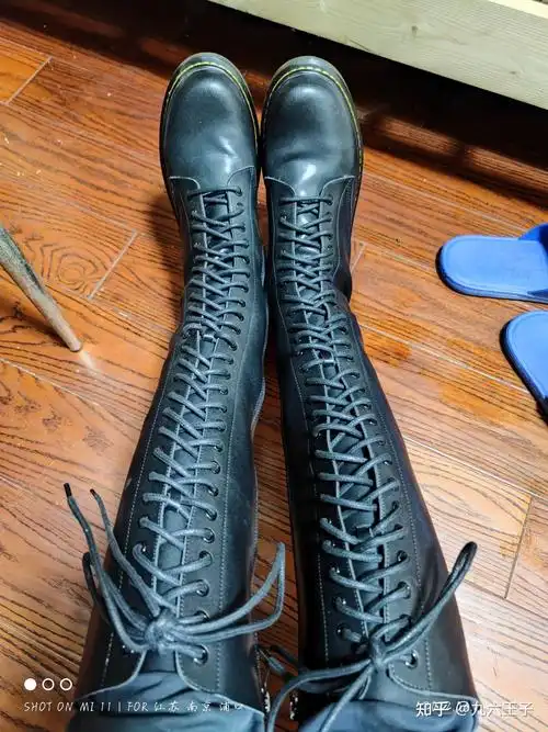 男人穿过膝长靴是什么感觉? - 知乎