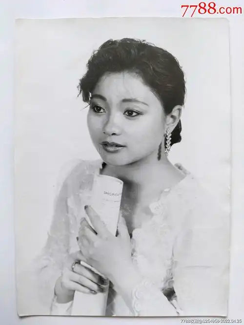 八十年代漂亮的文艺女青年