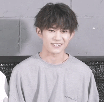 易烊千玺 表情包