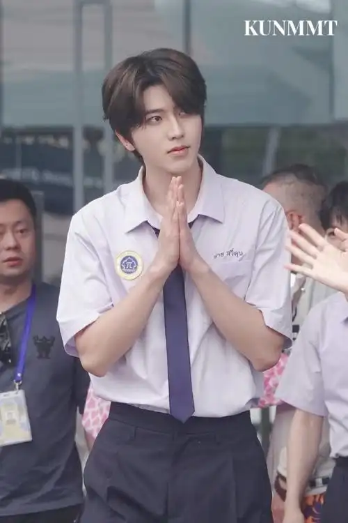 奔跑吧蔡徐坤##蔡徐坤白月光学长##奔跑吧校服路透