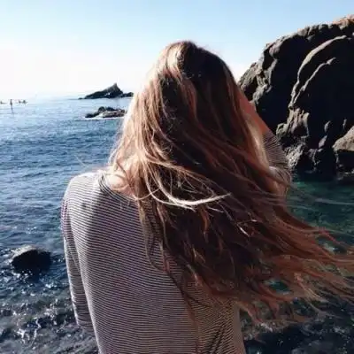 qq女生背影头像长发时光若止