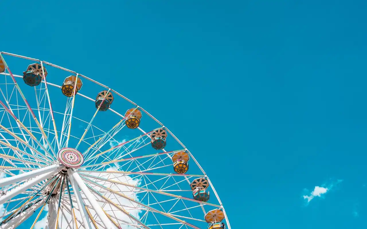 唯美浪漫摩天轮风景桌面壁纸