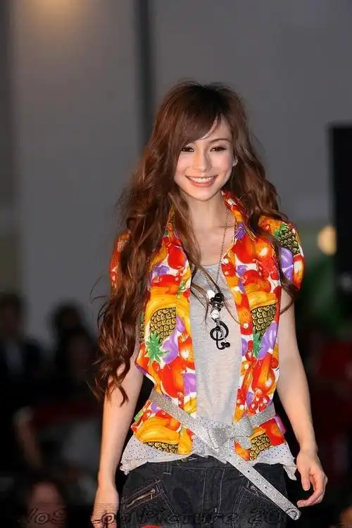 angelababy // 2008年2%时装展上走秀的baby