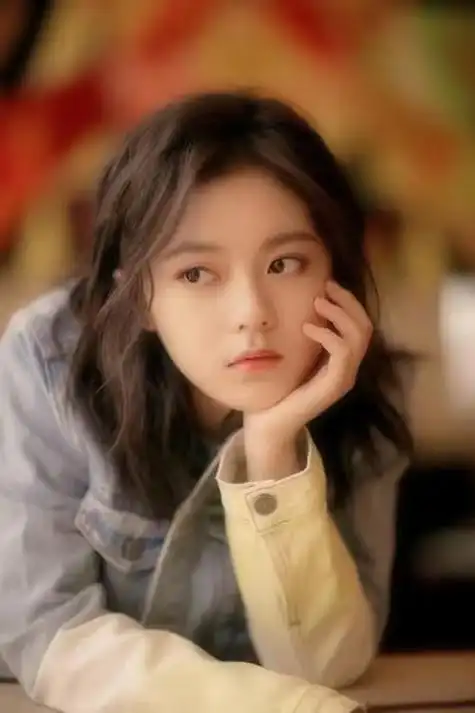 张译没有说错,赵今麦和张子枫,已走上两条截然不同的大路