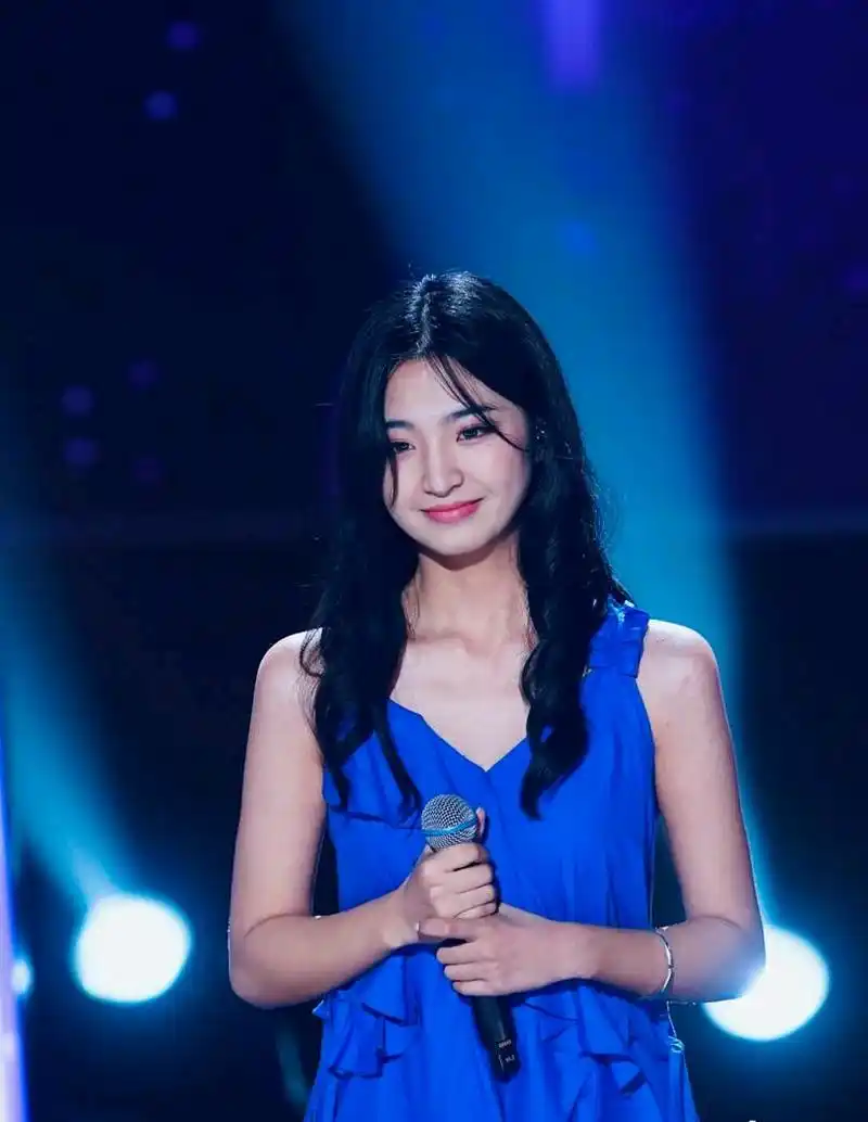 《中国好声音》最有"冠军相"的学员,藏于李健,谢霆锋战队之中_手机