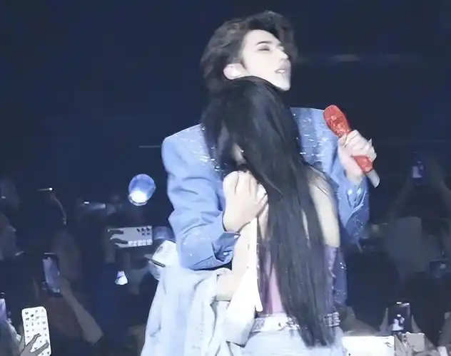 狗仔曝蔡徐坤致女生怀孕打胎,编剧蒙淇淇:没违法,但会影响代言