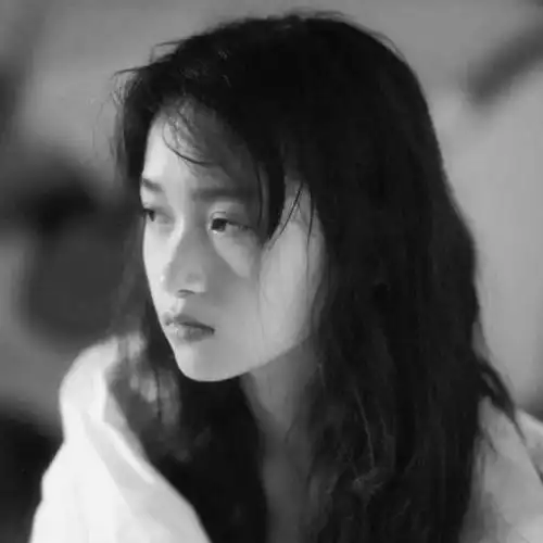 黑白图片女生冷酷最酷的限量版快快来收藏吧