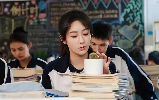 童星出道,在《家有儿女》中活泼可爱的杨紫相信不少人还有印象,在