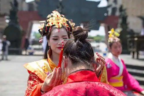 少女及笄重拾千年风雅 常州淹城再现上巳古风