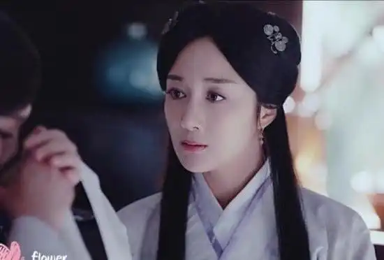 李依晓饰真实的李未央原标题:《锦绣未央》美女多 唐嫣李心艾毛晓彤