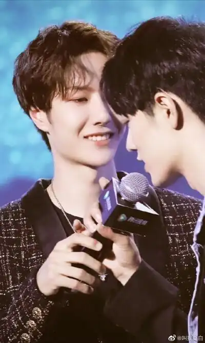 评论  蔷薇少女‖男头 肖战vs王一博 魏无羡vs蓝忘机 陈情令快本情头