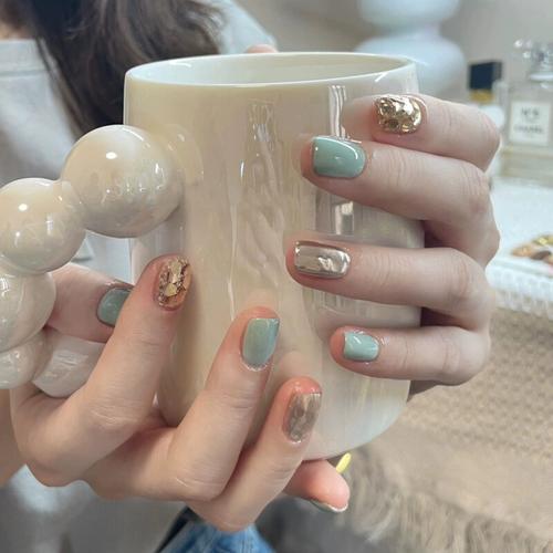 手工穿戴甲春夏小清新薄荷奶绿美甲贴片韩系爆闪亮片指甲显白短款