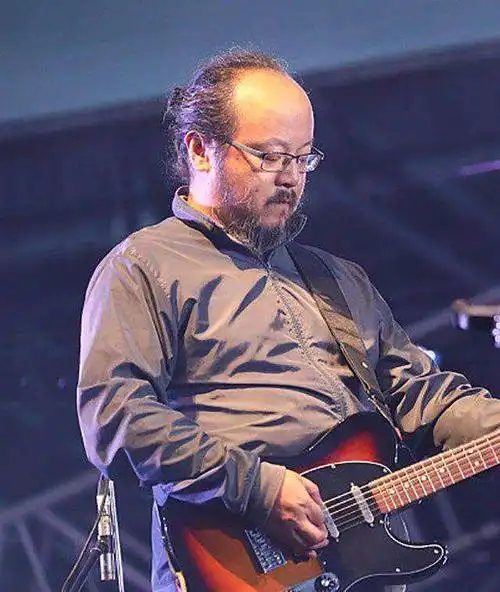 丁武组建了黑豹乐队,窦唯成就了黑豹乐队,双雄间的才华和霸气