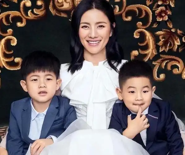 沙溢要追生三胎?胡可公开表示想要女儿,网友直呼:生个军艺校花