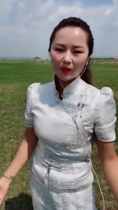 上热门萨日娜热门歌曲蒙古姑娘热门歌曲草原歌曲感谢聆听