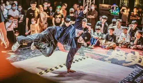 唐岛湾夜未眠8月终章闪耀之夜街舞battle大赛燃炸来袭