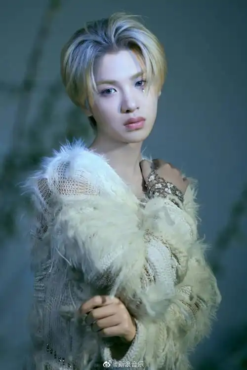 黄明昊angellove金发舞台##黄明昊连头发丝都在发光