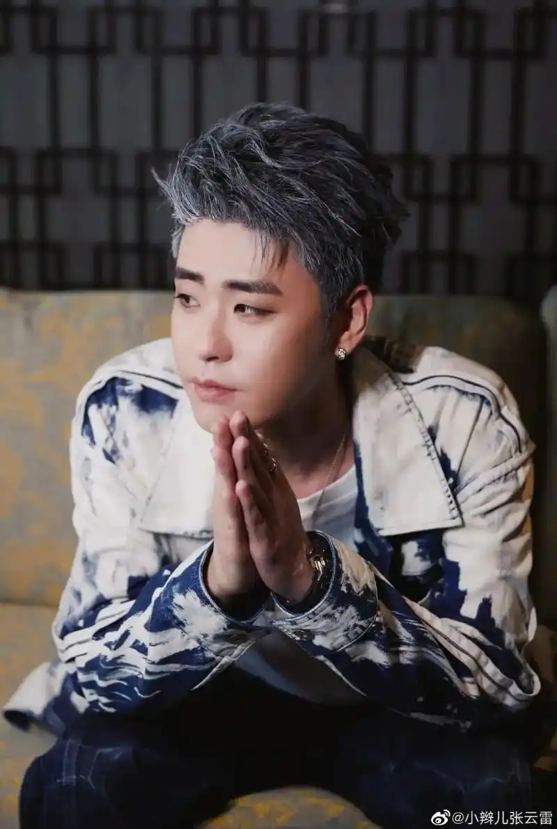 "他好像生来就属于这个舞台."#张云雷 #我的角儿 #向全世 - 抖音