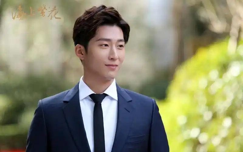 艺人八字分析91窦骁