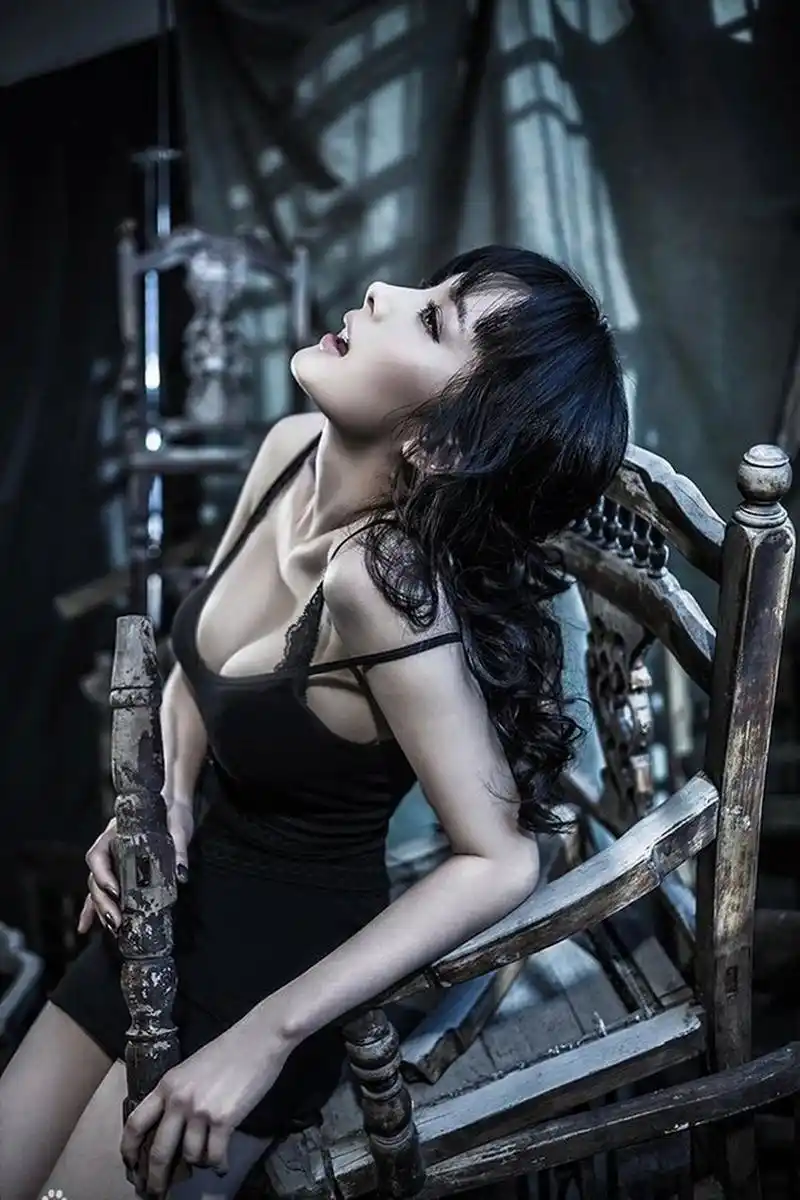 杨幂早期写真,那时候的大幂幂可真是青春有活力#杨幂