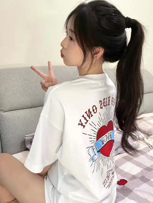 八字刘海77高马尾好好看