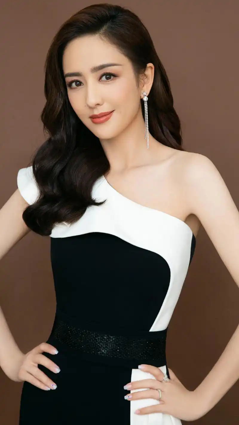 佟丽娅性感迷人写真手机壁纸