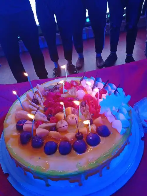 梦立方酒店第二季度生日晚会欢乐进行中祝愿大家生日快乐青春永驻