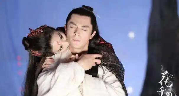 一张比一张辣眼睛,幸亏最后选对了_赵丽颖_衣服_霍建华