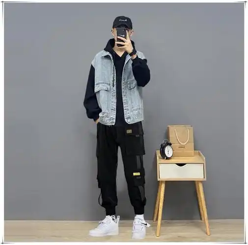 时尚穿搭潮男百搭干净男神风坎肩牛仔马甲工装外套卫衣套装黑色卫衣