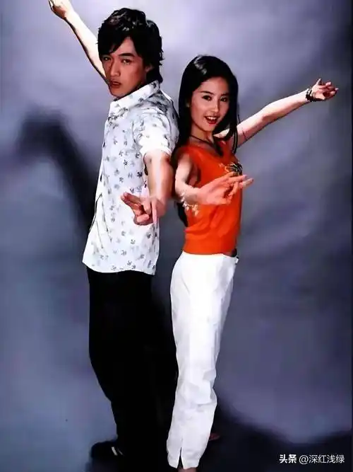 17岁刘亦菲vs22岁胡歌,曾是荧幕情侣,胡歌是否还未毁容?